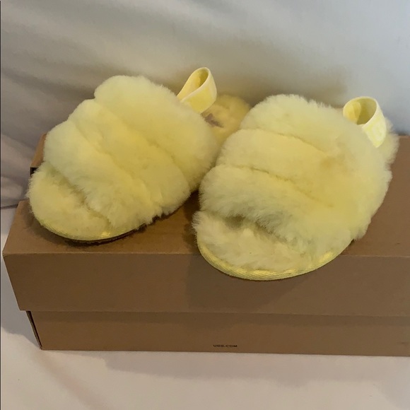 UGG FLUFF YEAH SLIDE - Picture 1 of 4
